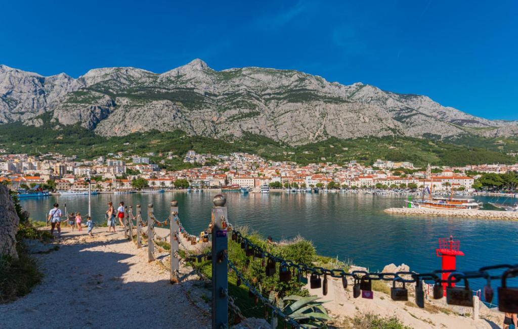 Beatiful Antonela With Pool In * Makarska