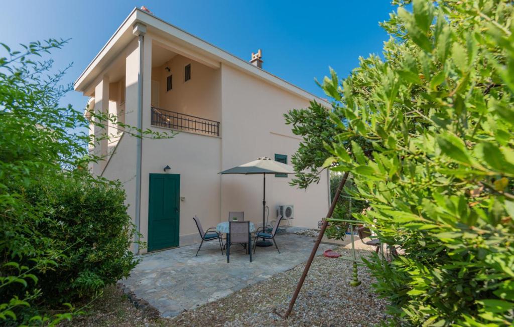 Villa Beatiful Antonela With Pool In *